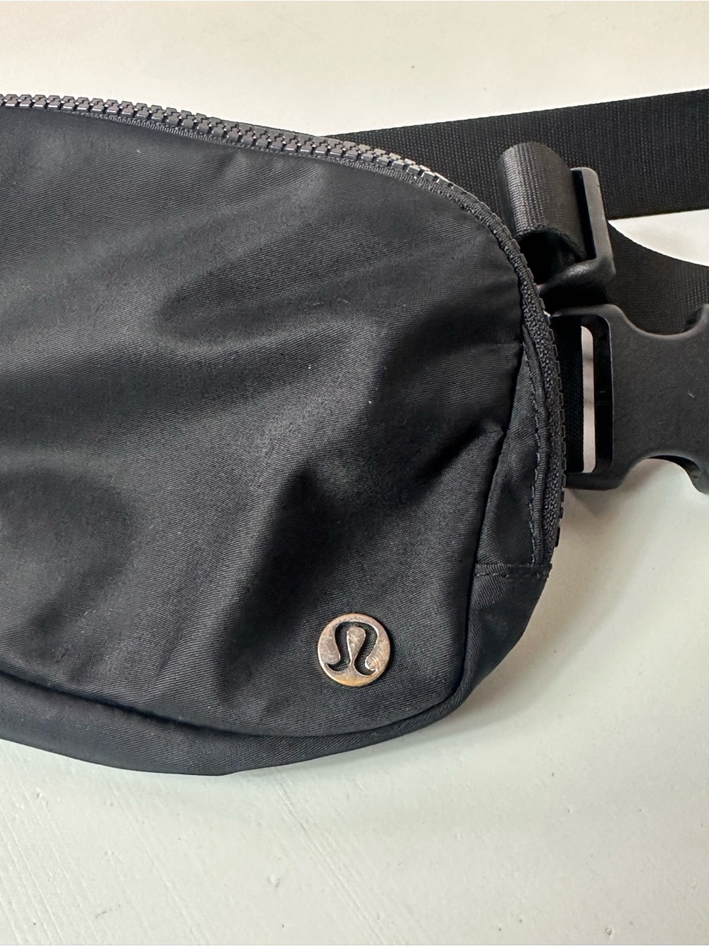 Lululemon Classic Black Everywhere Water Repellent Adjustable Belt Bag 1L - Picture 7 of 11